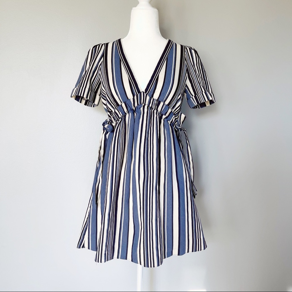‼️SOLD‼️ Zara Striped Mini Dress - Picture 2 of 9